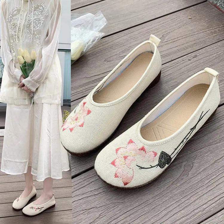 New Women's Embroidered Retro Shoes Women's Chinese Shallow Mouth Flat Sole Single Shoes Fashion Women's