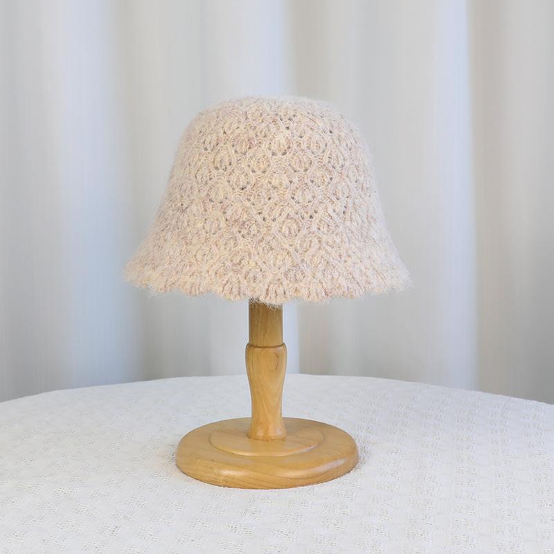 

Autumn and winter new solid color bucket hat, washbasin hat, windproof and warm ear protection bucket hat, simple and versatile hat women