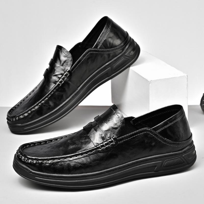 

Large size men s shoes 2025 summer new soft sole cushioning comfortable foot driving men s simple business casual leather shoes 46 чорний