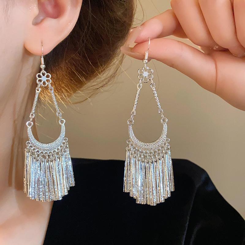 Ethnic style flower fringed earrings niche and versatile Chinese style earrings temperament light luxury high-end earrings women