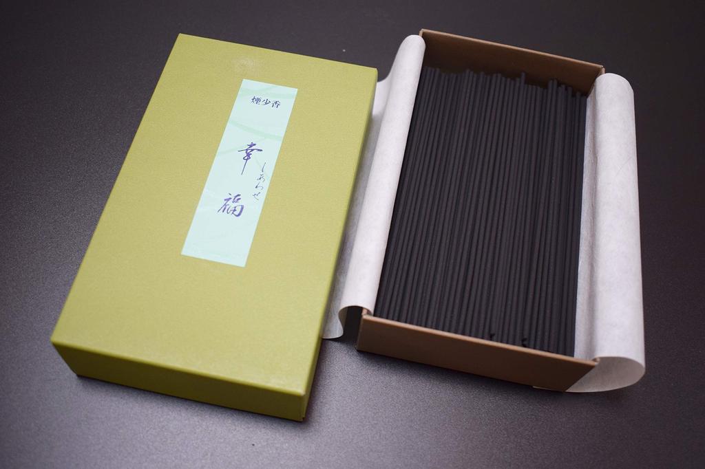 Awaji incense Baikundo's low-smoke sticks, "Happiness" (124g, #133)