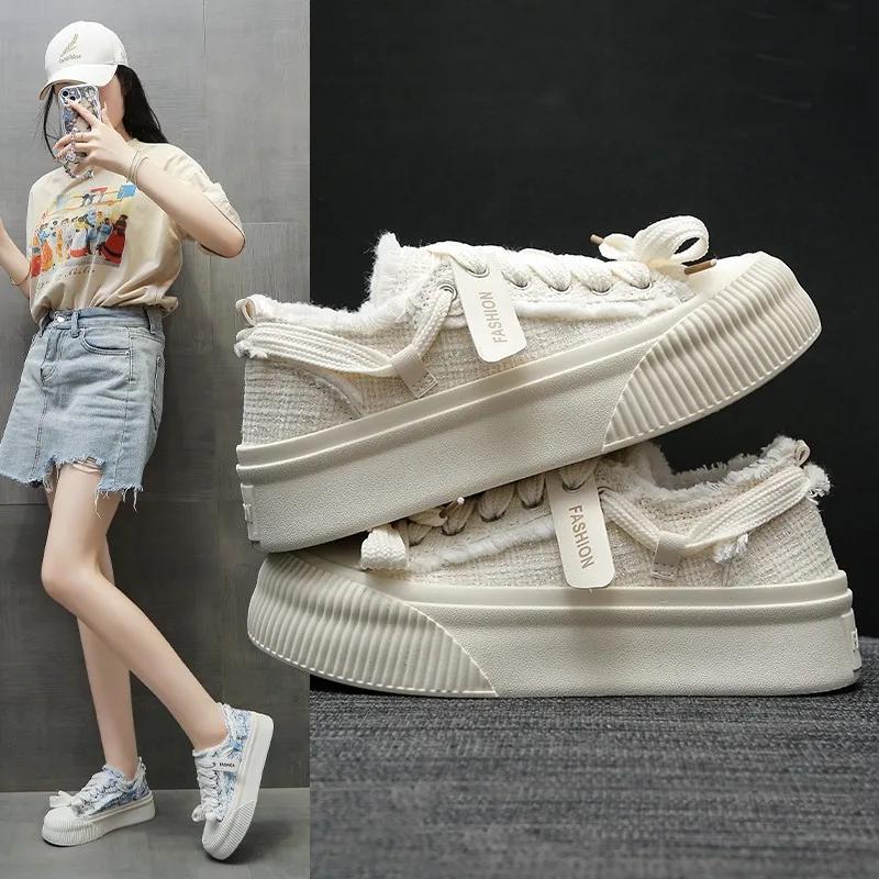 Casual Small White Shoes Women  Autumn and Winter New Fashion Thick Sole Big Head Bread Shoes Canvas Board Shoes