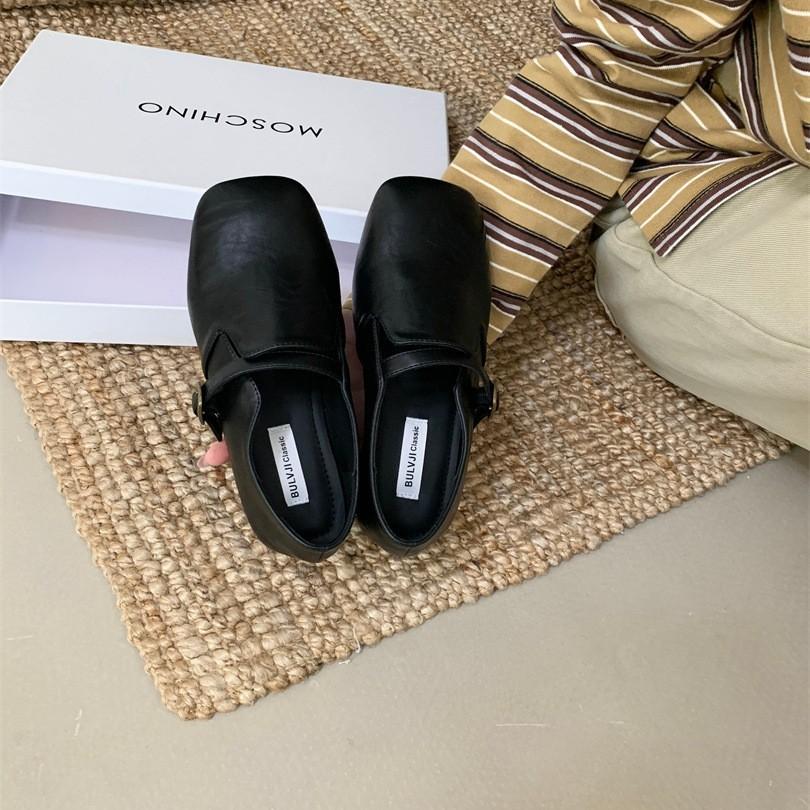 2025 spring new British style handmade buckle matte leather shallow mouth flat heel square head single shoes small leather shoes