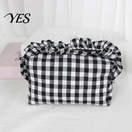 Makeup Organizer Bag Small Ruffled Grids Pouch, Portable Travel Cosmetic Bag, Fashionable Storage Case Lightweight Zippered Pouch for Toiletries