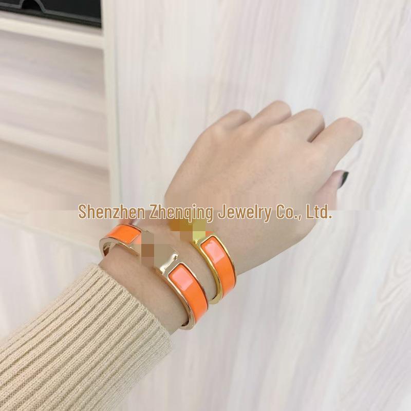 Náramek s písmenem H pozlacený 18k smaltovaný - Klasická móda, Více barev, Ideální pro páry