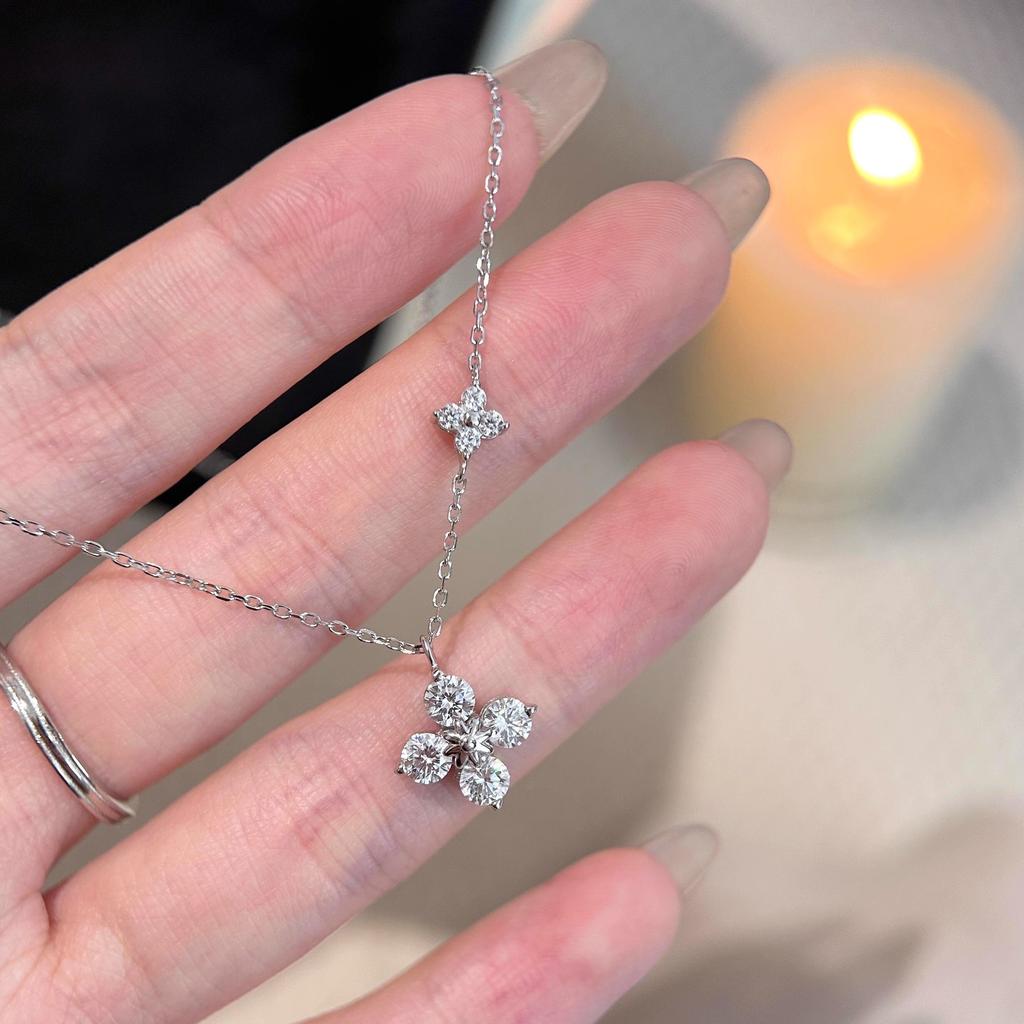 Four-leaf Clover Necklace for Women Light Luxury Clavicle Chain New High-end Neck Chain
