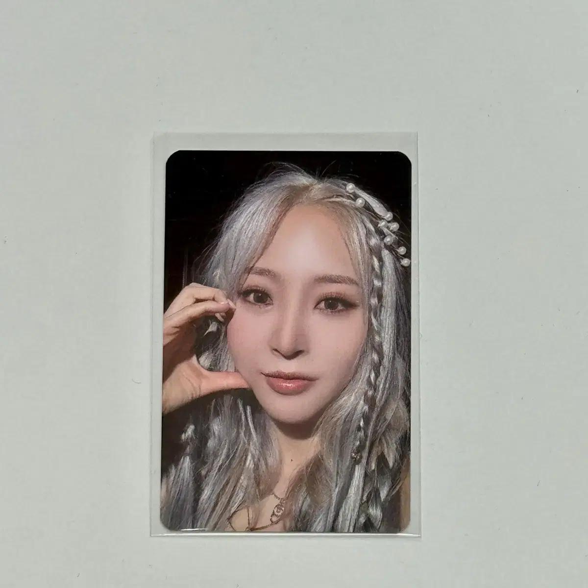 

Mamamoo Moonbyul Broadcast Photocard