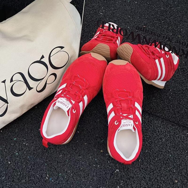 

Retro women s autumn new versatile leather mesh breathable sports and leisure shoes 40 червоний