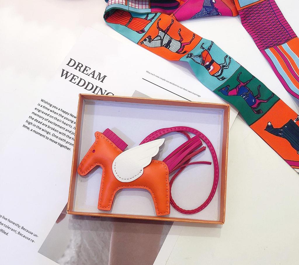 Engel Pegasus Handgenähter Lammfell Taschenanhänger - Niedliche Damenhandtaschen Dekoration & Autoschlüsselanhänger