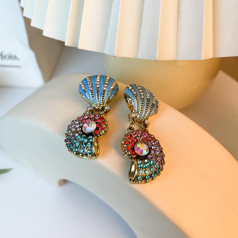 Vibrant Rhinestone Pearl Necklace & Marine Life Tassel Earrings Set
