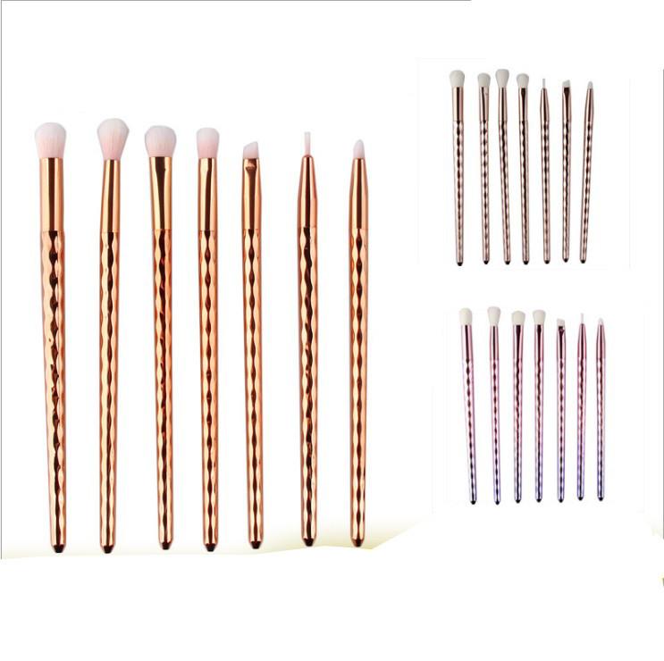 Eye Shadow Brush Set With Synthetic Fibers For Makeup Enthusiasts And Professionals