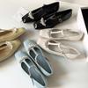 Fashion Flat shoes for women's spring autumn square toe pearl strap low heel Mary Jane women's shoes, shallow mouth luxury ladies shoes