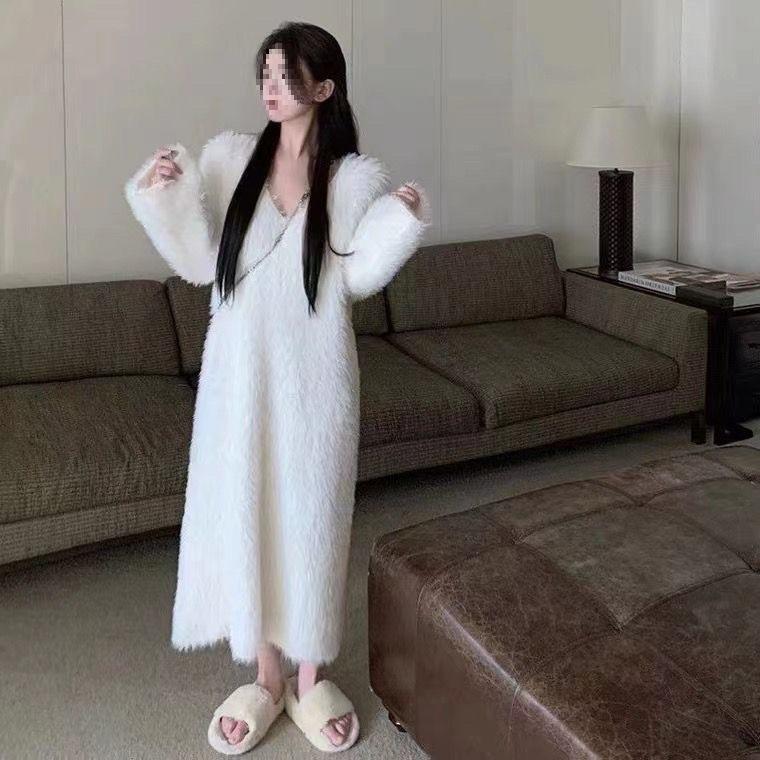 Lazy wind gentle white knee sweater skirt women's winter new 2025 thickened water imitation wool long dress women