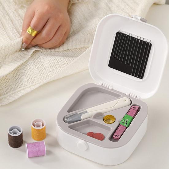Mini Sewing Kit Small Travel Hand Sewing Kit for Adults Beginners Traveler 2-Layer Magnetic Needles And Threads Sewing Supplies for Emergency Home Use