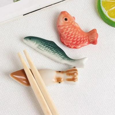 Fischförmiger Essstäbchenhalter aus Keramik, Löffel- und Gabelablage, Sushi-Sticks-Ablage, Essstäbchenhalter, Ständer, Ablage, Kissen, Küchenutensil