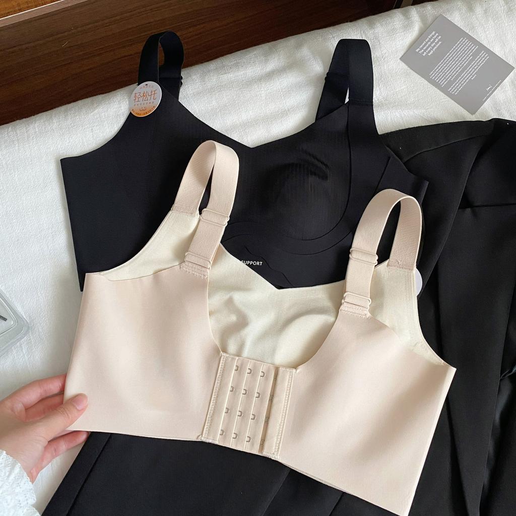 Rabbit ear cup, large chest, small an seamless ajustment type, anti-gravity lift sie bra