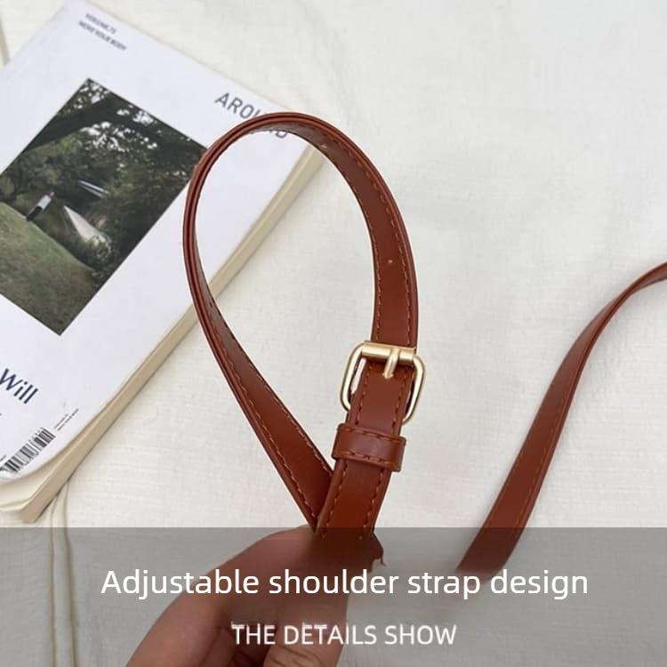 Borsa a tracolla messenger vintage con patta floreale da donna