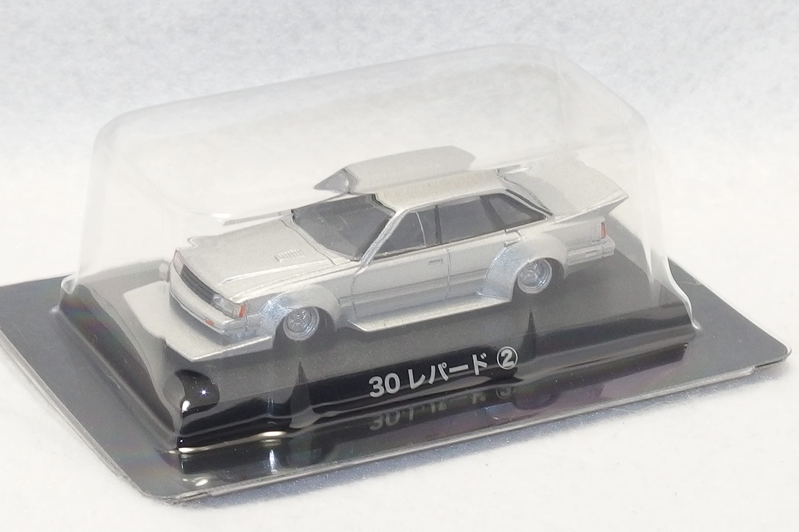 Aoshima Grand Champion Collection 30 Leopard Silver Nissan Aoshima Bunka Kyozai 1/64 2