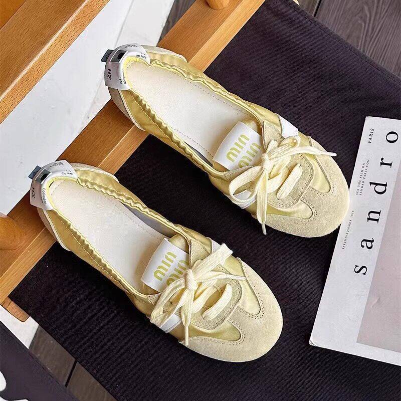 Indoor Elevate Sneakers For Women With Lightweight Rubber Sole For Casual Comfort