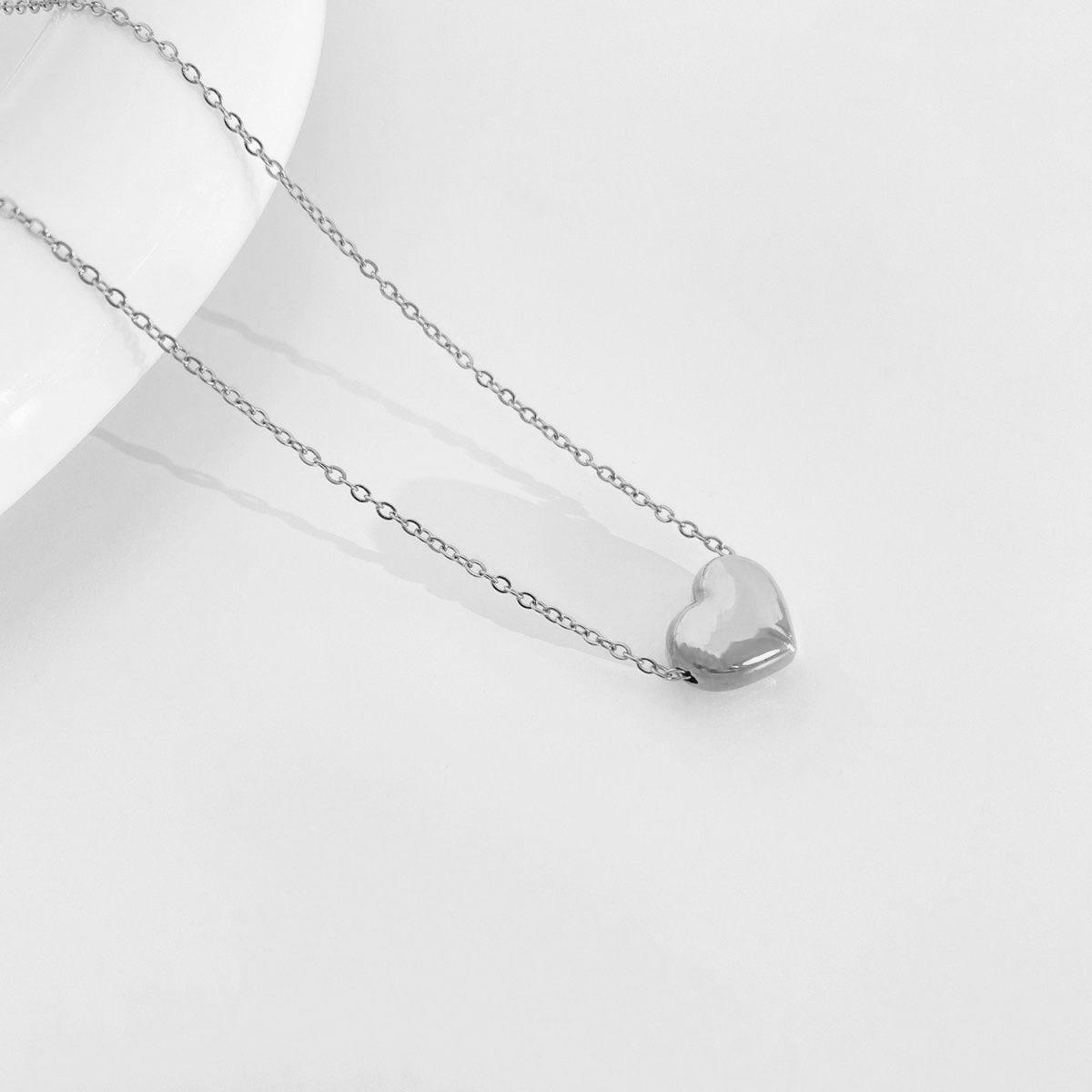 

Fashionable Heart Necklace Minimalist Pendant Choker Small Luxury Design Women Accessory
