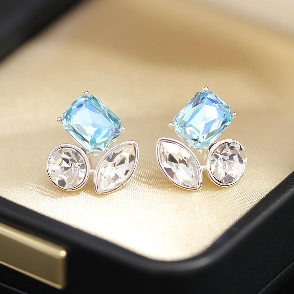 

Cross-border new personalized multi-color crystal geometric earrings fashion versatile 925 silver needle women s stud earrings gift