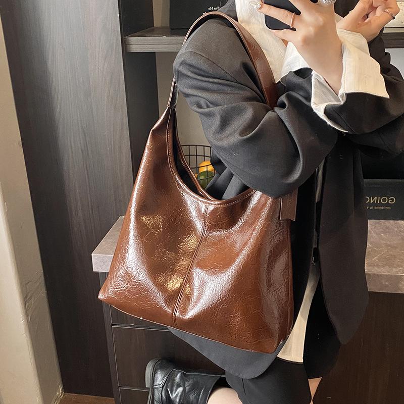 Large Capacity Tote Bag Women's New Casual Commuting Shoulder Underarm Bucket Bag