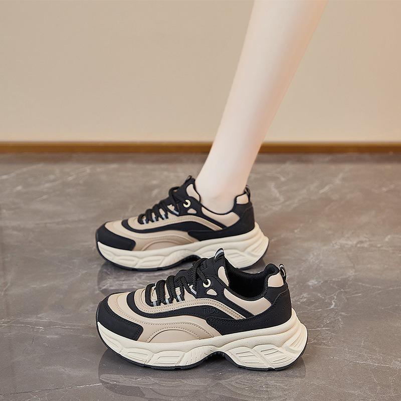 Huge good-looking shoes women's new spring and autumn show small and light casual sports shoes women's soft soles are not tired