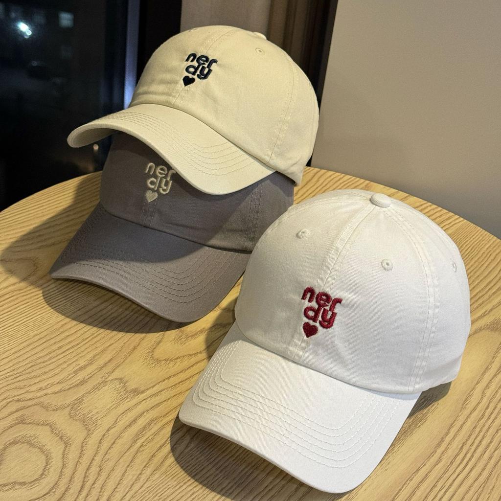 Letter embroidered baseball cap for men and women versatile face small soft top cap sun hat curved brim casual tide