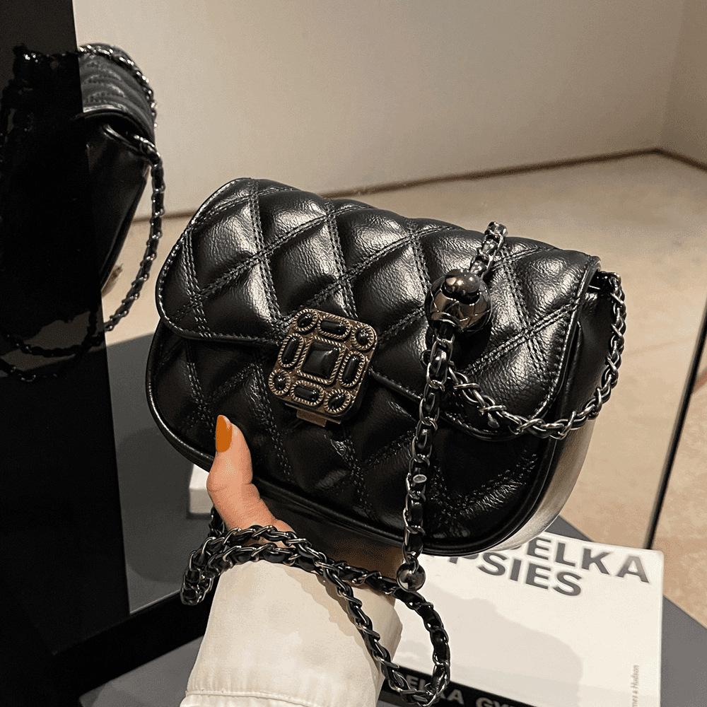 Rhombus Embroidery Thread Bag Niche Retro New Women's Bag Popular Chain Messenger Bag Foreign Style Small Square Bag Black