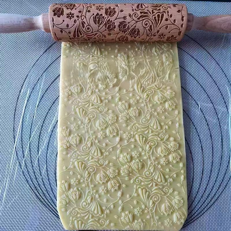 Christmas Embossed Rolling Pin for Baking Cookies Embossing Rolling Pins with Design Wooden Engraved Springerle Roller Pin Dough Patterned Clay