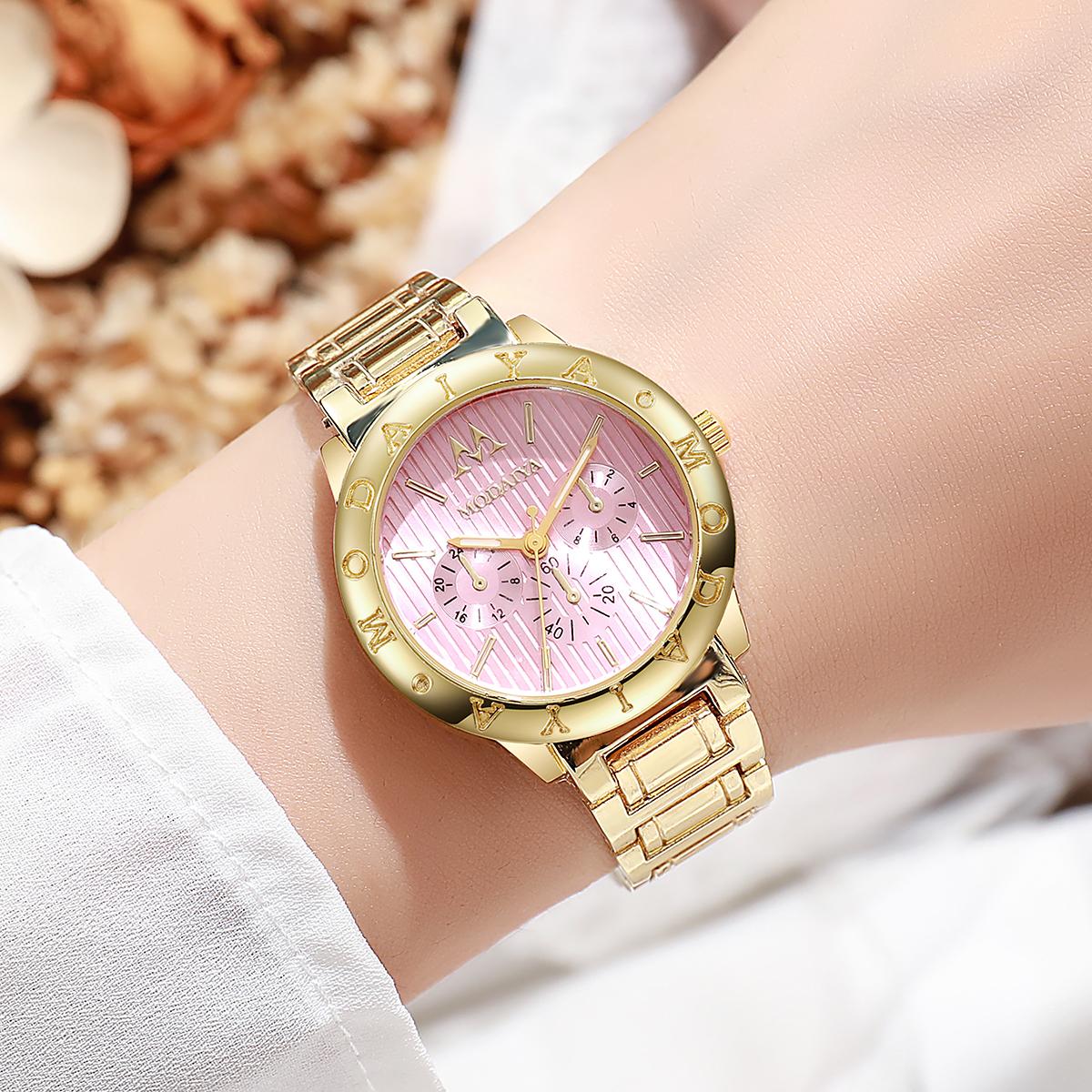 

New minimalist, casual and fashionable alloy steel strip scale women s quartz decorative watch розовый