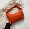 Internet celebrity retro simple bag women 2025 new fashion casual oblique span woven bag shoulder armpit small square bag