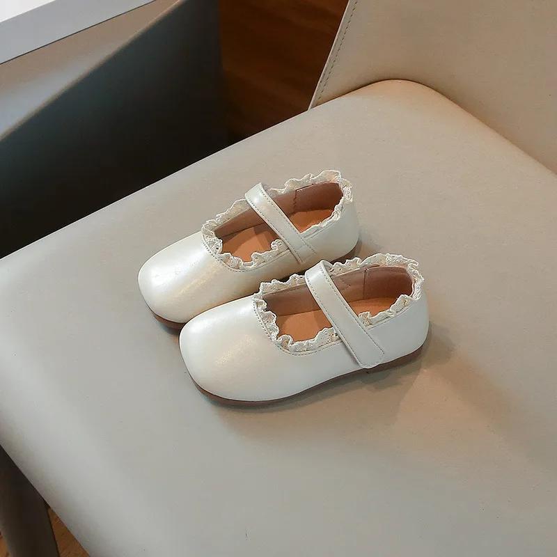 

Детская обувь Весенние простые кожаные туфли с кружевной отделкой Модная универсальная обувь для девочек для вечеринок Повседневная обувь на мягкой подошве 26insole15.6cm бежевый