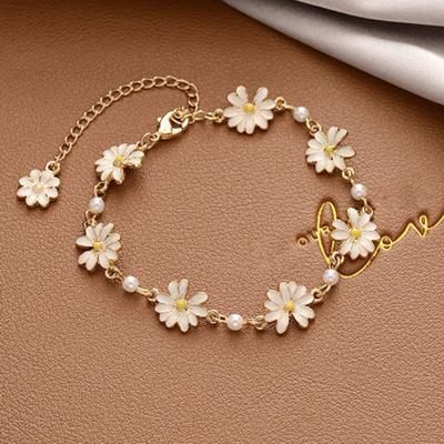 Weibliches Armband, elegantes Geschenk, hypoallergen, schöner süßer Blumen-Charm, Mädchen-Armreif, Schmuckzubehör