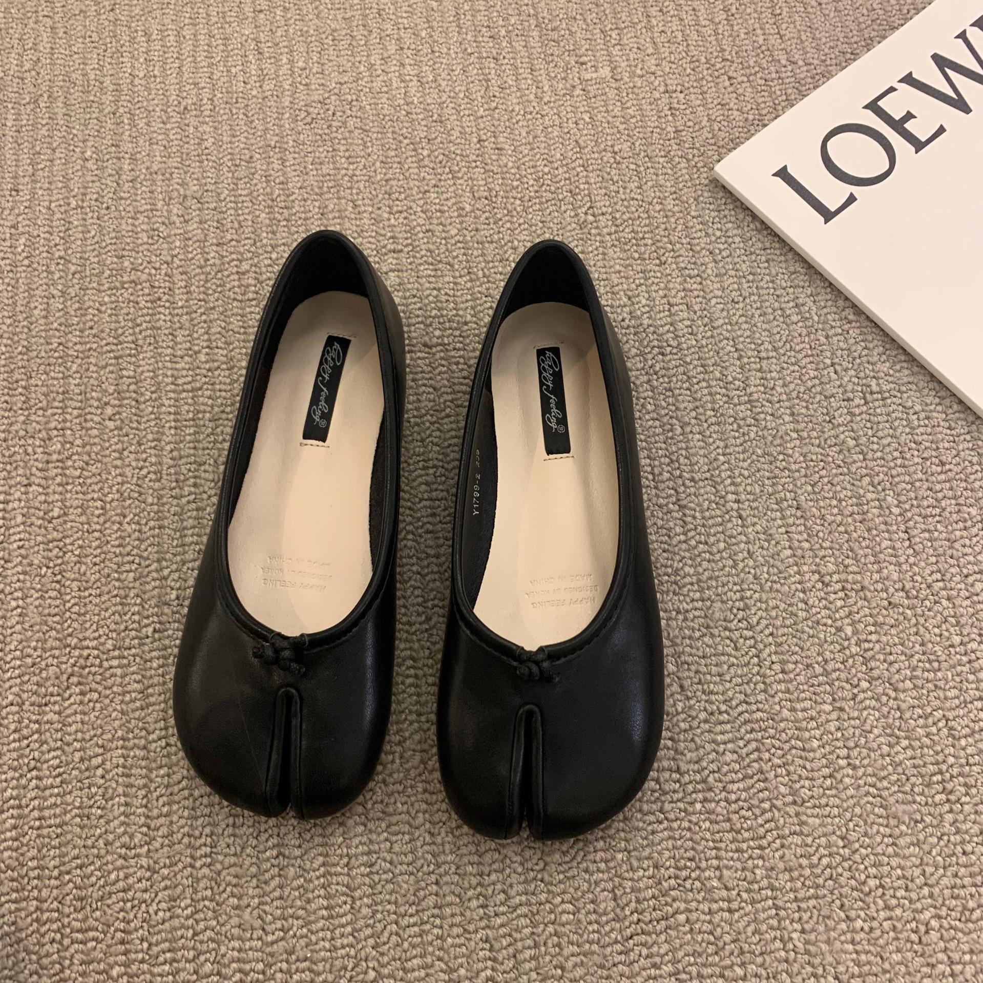 

Женские красные туфли-лодочки с плоской подошвой и раздельным носком – весна/осень 2025 г. 40