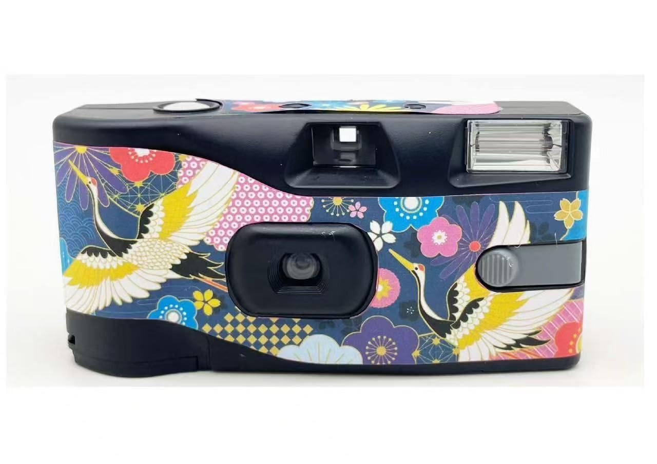 

Lens-fitted film ONE SHOT 135mm ISO400 54 exposures (half size) Developed C41