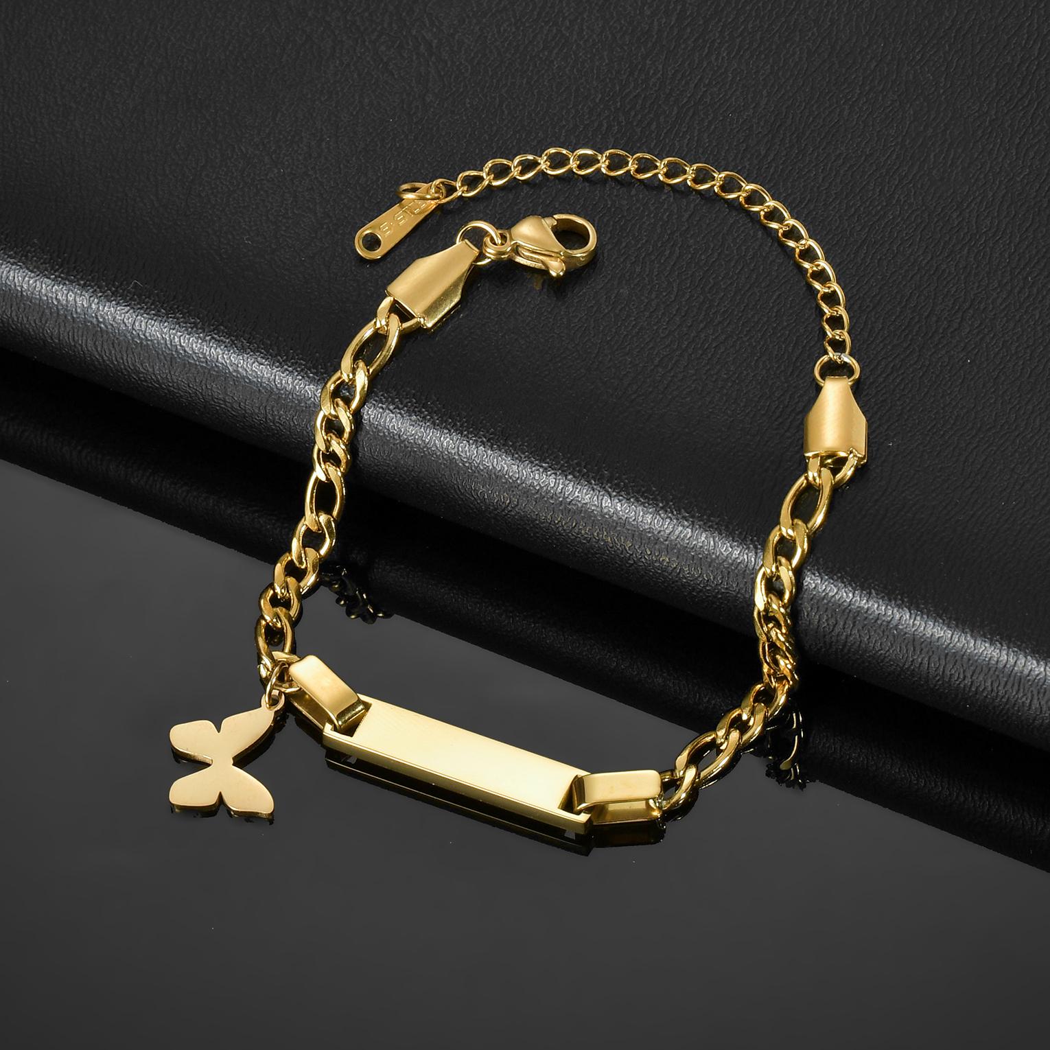 

Atoztide Personalized Engrave Name Bracelet For Women Mother Kids Stainless Steel Heart Adjustable Figaro Chain Jewelry Gift Silver color&No engrave