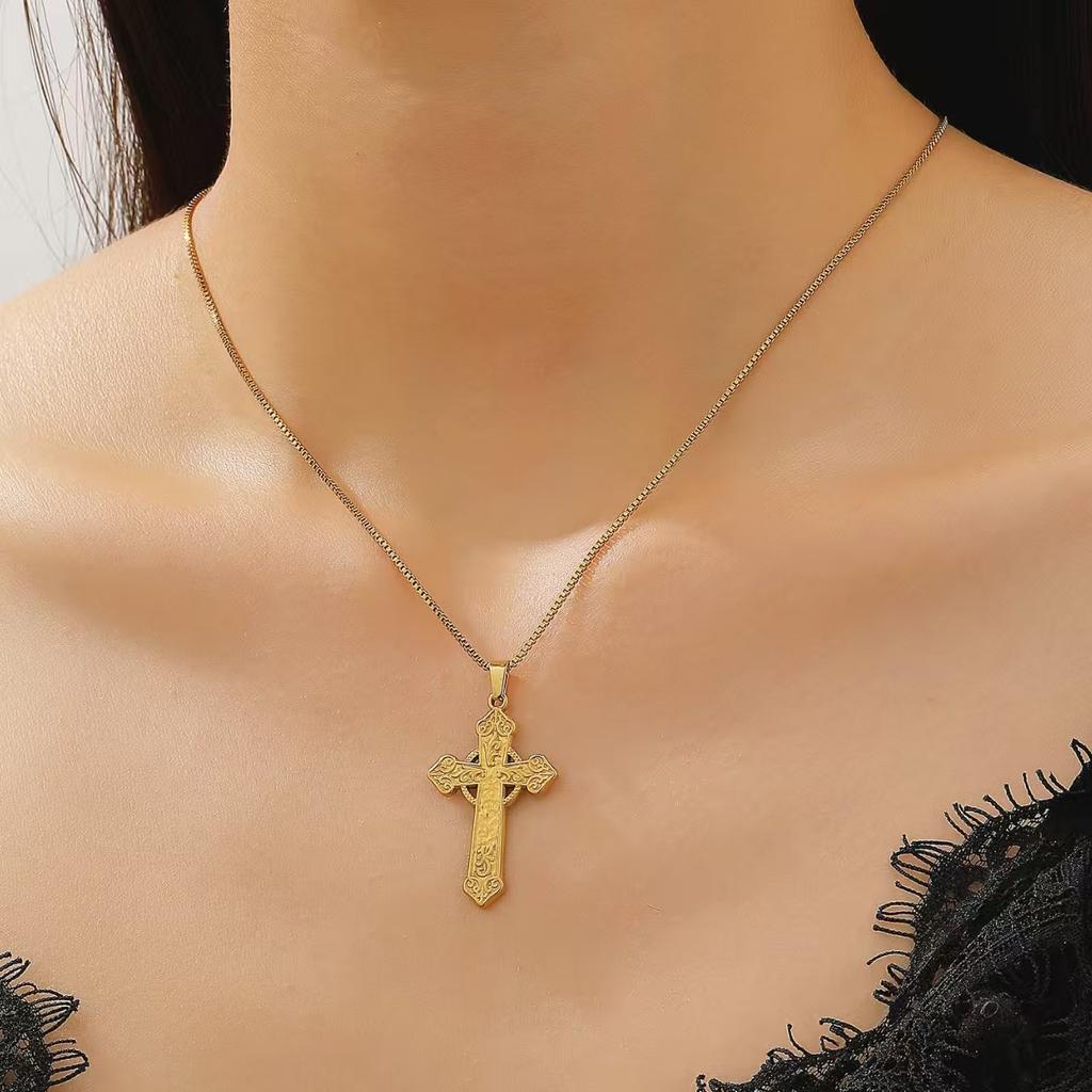 2026 Stainless Steel Pendant Necklace High Quality Fashion 18K Tiger's Eye Cross Geometric Sweater Chain Trend