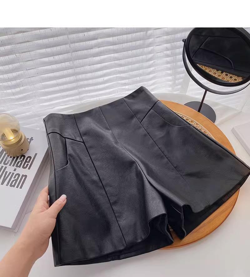 

Женские шорты А-силуэта из искусственной кожи с высокой талией и широкими штанинами — корейская мода на осень/зиму M чёрный