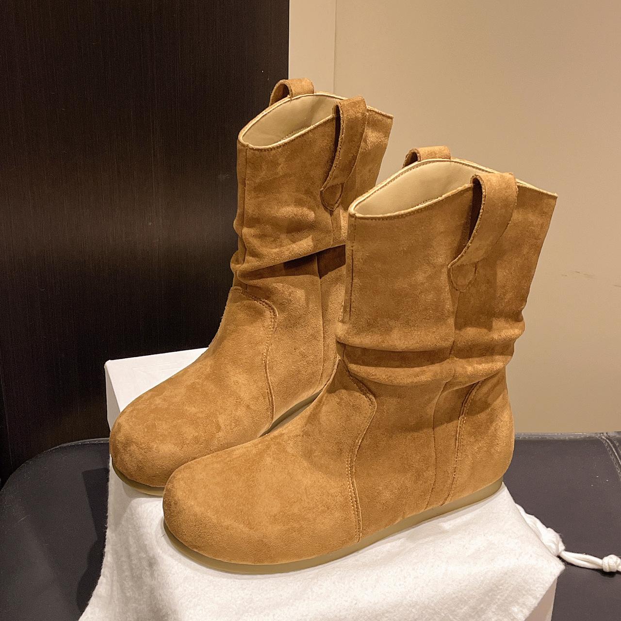 

Корейская версия нишевые ботильоны на плоской подошве новые 2025 темпераментные короткие ботинки однотонные плиссированные с круглым носком ретро удобная женская обувь 42 верблюд