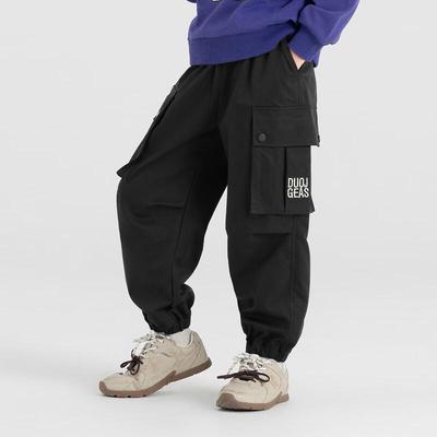 Unterteile – Hosen & Kniehosen