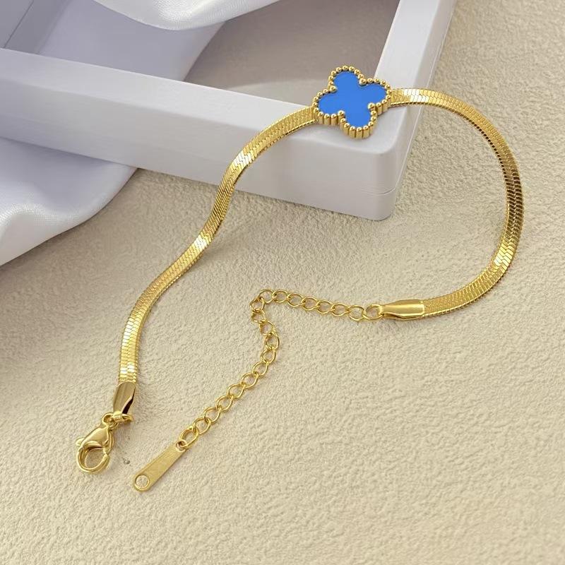 Lucky Clover Bracelet for Women 18K Simple, Fashionable, Versatile, High End Bracelet Jewelry