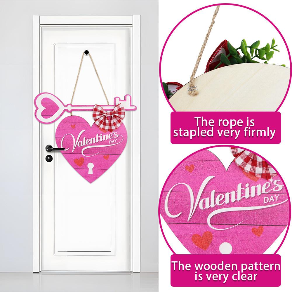 Charmantes Valentinstags-Willkommensschild aus Holz in Herzform mit entzückender Schleife zur Heimdekoration