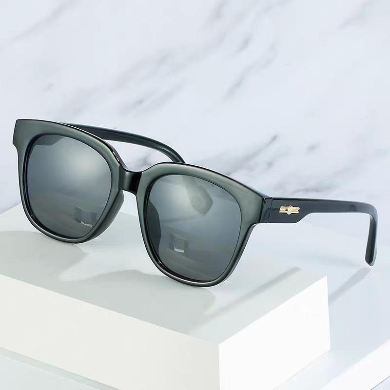 Vintage Square Sunglasses UV400 Retro Gradient Shades for Men Women Luxury Brand Fashion Sun Glasses Outdoor Eyewear