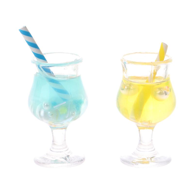 2 Stück Mini-Trinkbecher Modell Rollenspiel Mini-Lebensmittel Puppenzubehör Puppenhaus