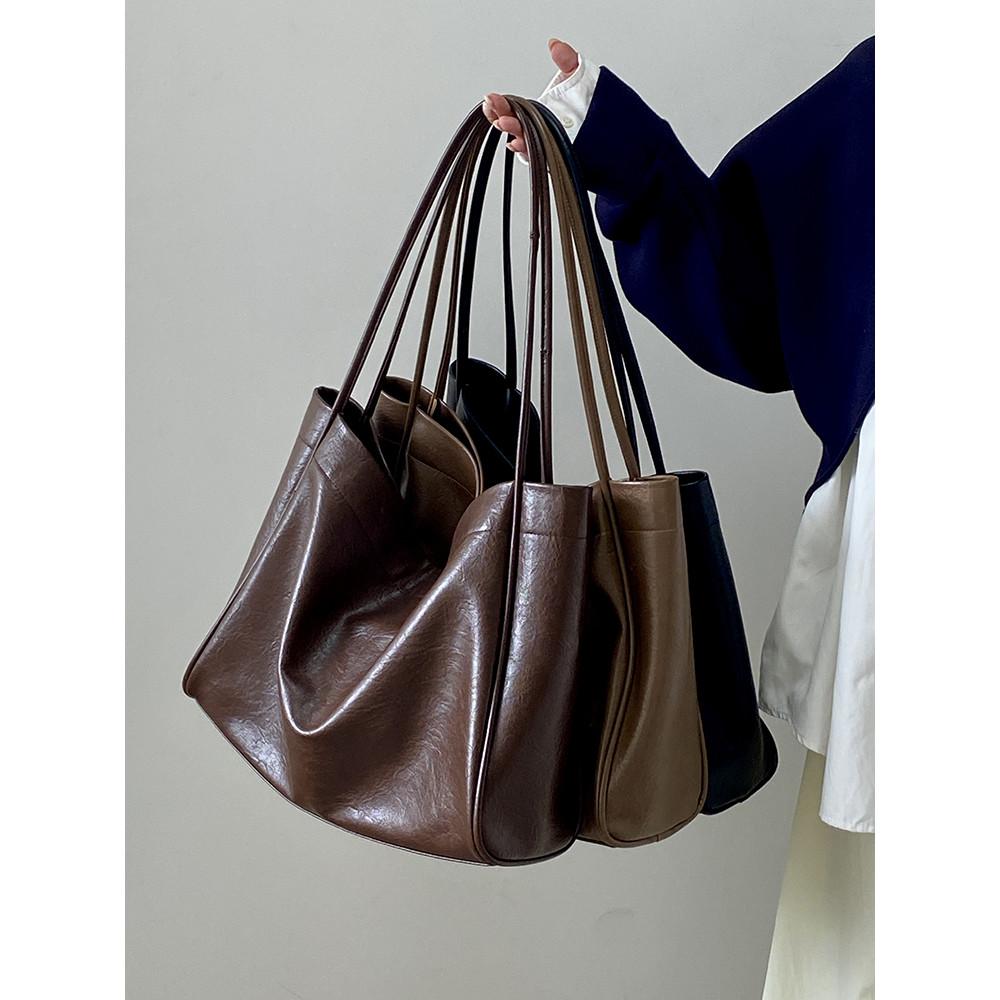 IELGY Korean Version Casual Soft Leather Commuter Fashion Shoulder Tote Bag