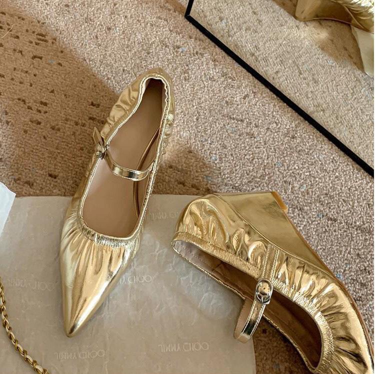 First season Hong Kong pleated wedge heel pointed buckle Mary Jane women's shoes 2026 spring heel shallow mouth silver shoes