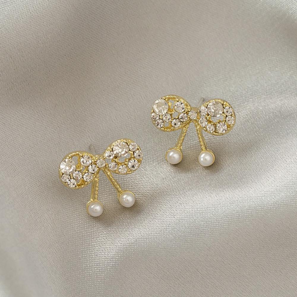 Silver Needle Diamond Bow Earrings Simple and Versatile High-quality Stud Earrings Women's Niche Light Luxury High-end Earrings