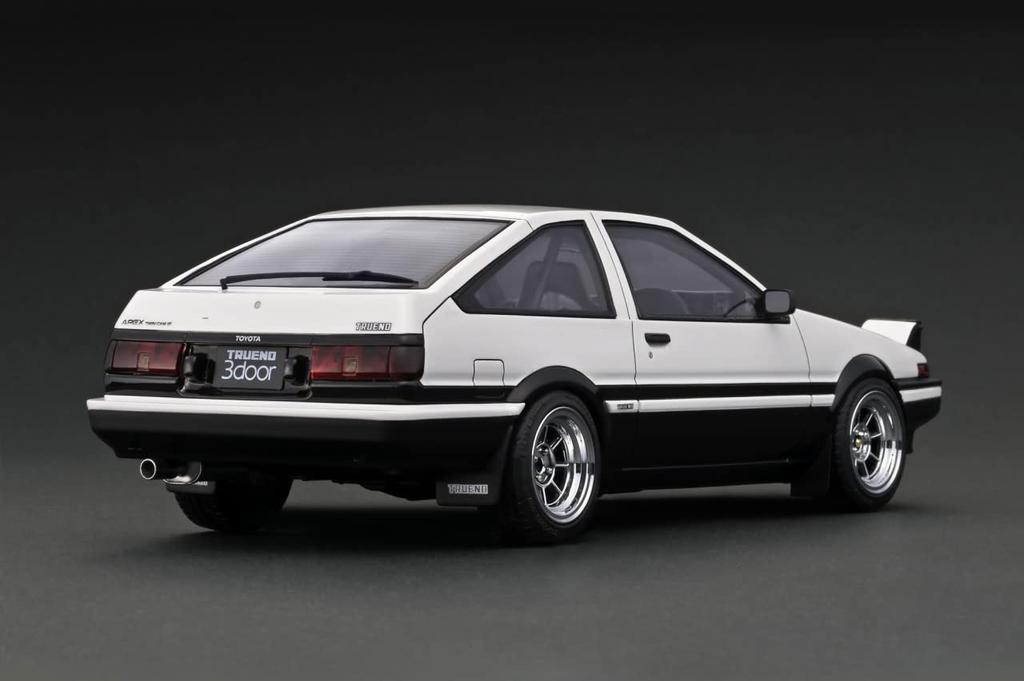 Model zapalování Toyota Sprinter Trueno 3Dr GT Apex Hotový produkt IG2791 1/18 (AE86) Bílý černý
