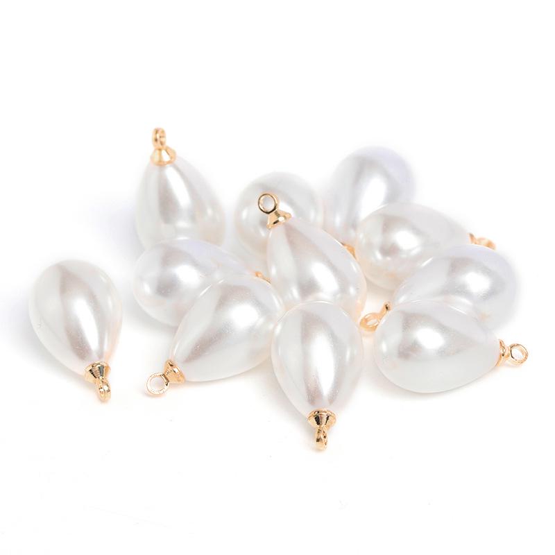 High-Gloss Gold Teardrop Pendant Necklace with ABS Imitation Pearl Beads